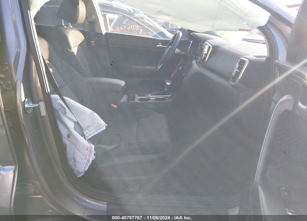 2019 KIA SPORTAGE LX VIN: KNDPM3ACXK7559398