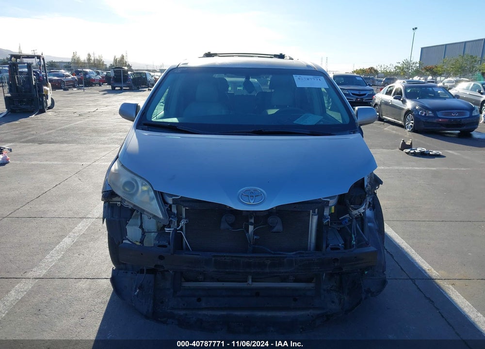 2011 TOYOTA SIENNA XLE LIMITED VIN: 5TDYK3DC0BS035799