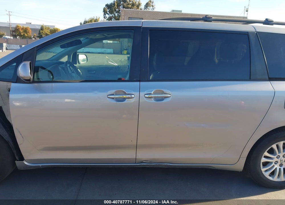 2011 TOYOTA SIENNA XLE LIMITED VIN: 5TDYK3DC0BS035799