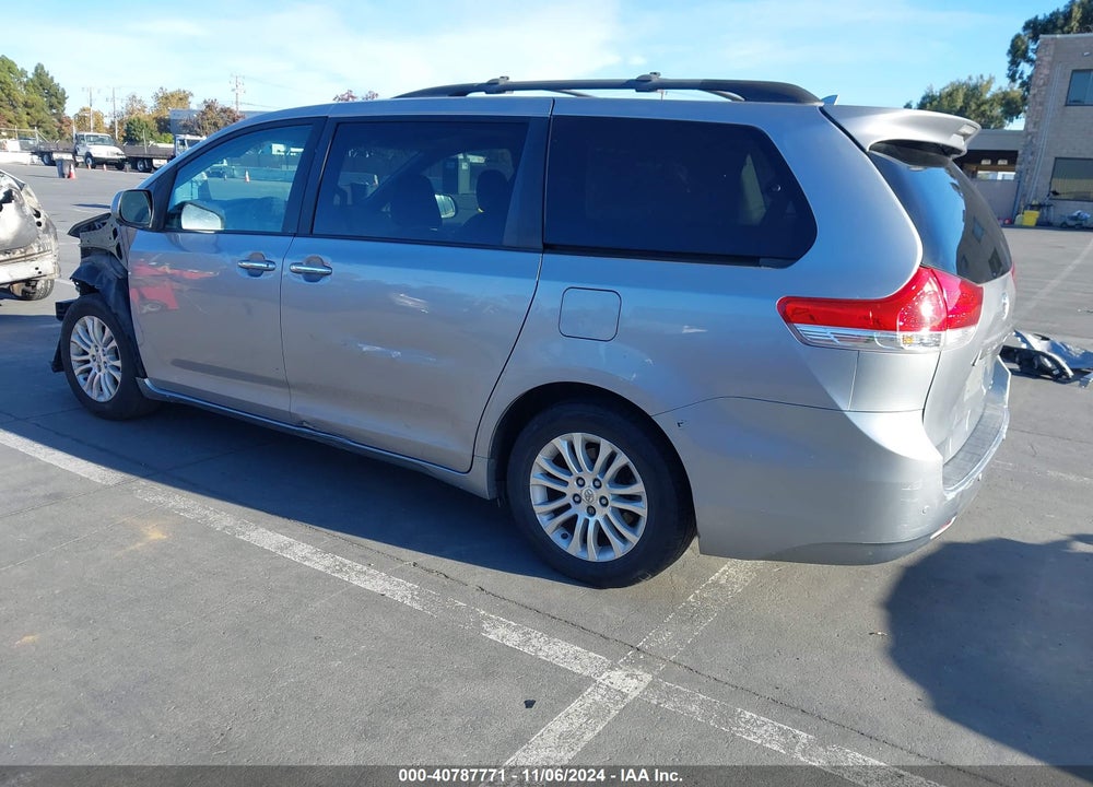 2011 TOYOTA SIENNA XLE LIMITED VIN: 5TDYK3DC0BS035799