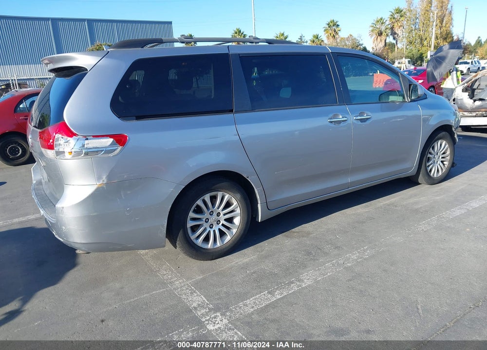 2011 TOYOTA SIENNA XLE LIMITED VIN: 5TDYK3DC0BS035799