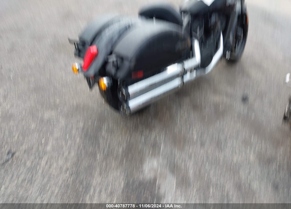 2021 INDIAN MOTORCYCLE CO. SCOUT SIXTY VIN: 56KMSB114M3169824
