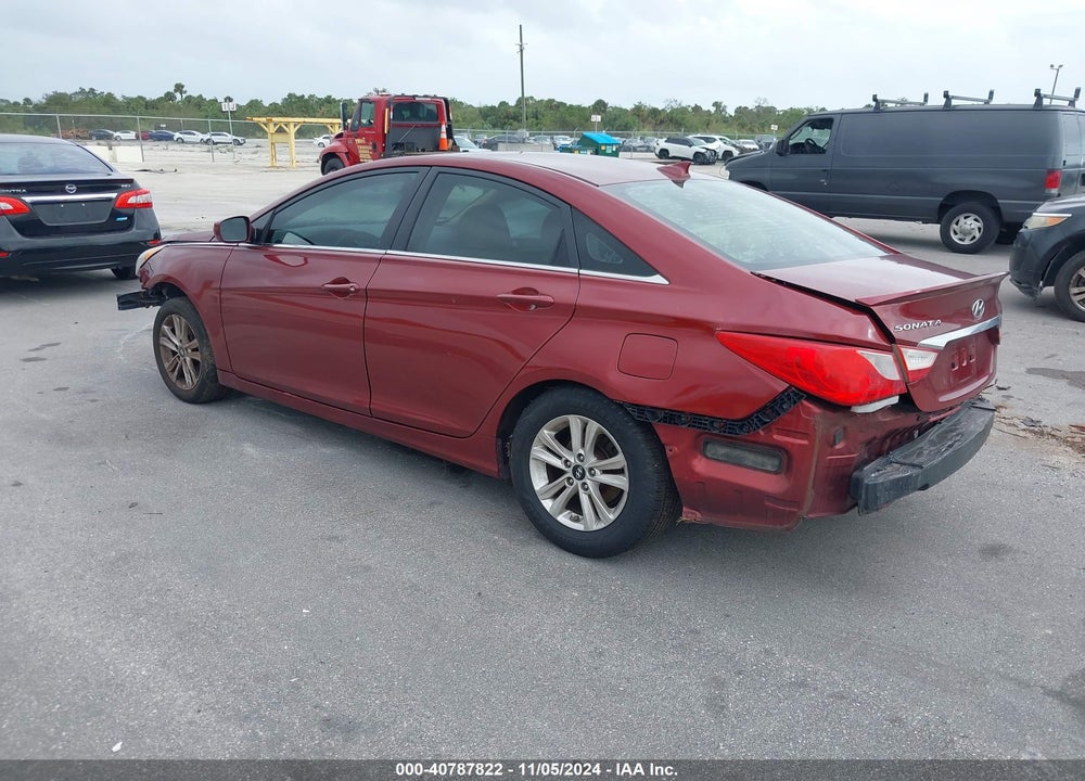 2013 HYUNDAI SONATA GLS VIN: 5NPEB4AC5DH606452