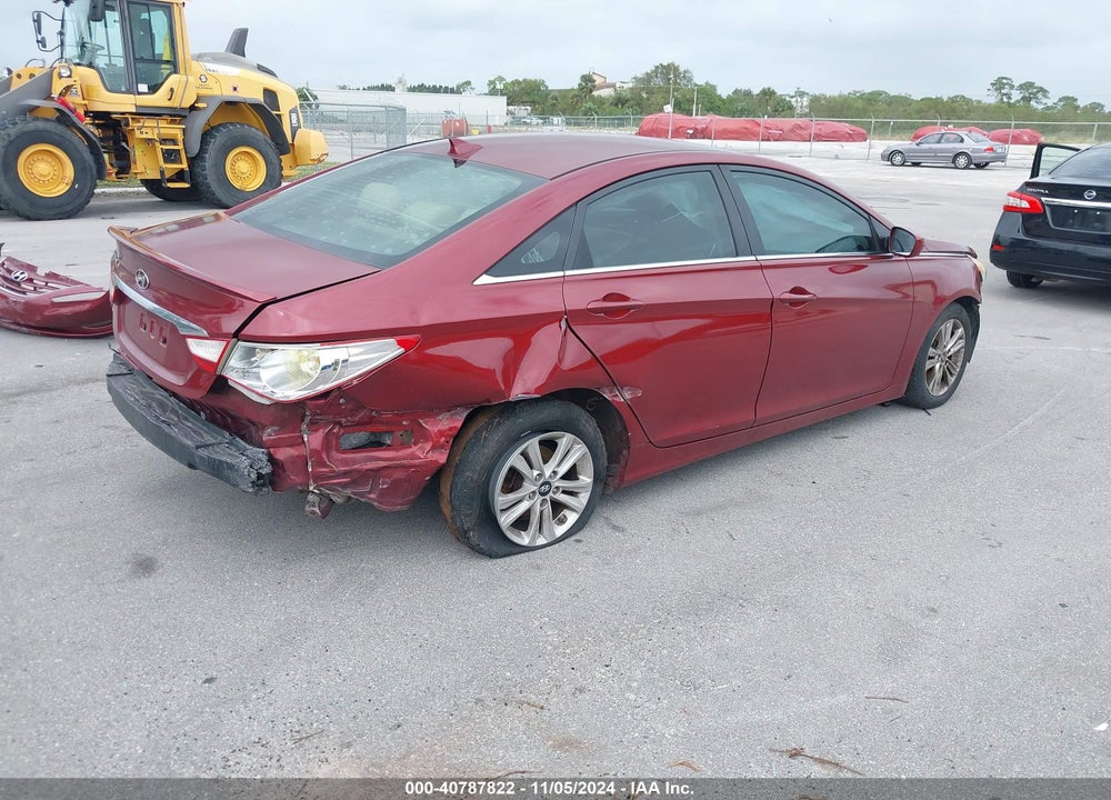 2013 HYUNDAI SONATA GLS VIN: 5NPEB4AC5DH606452