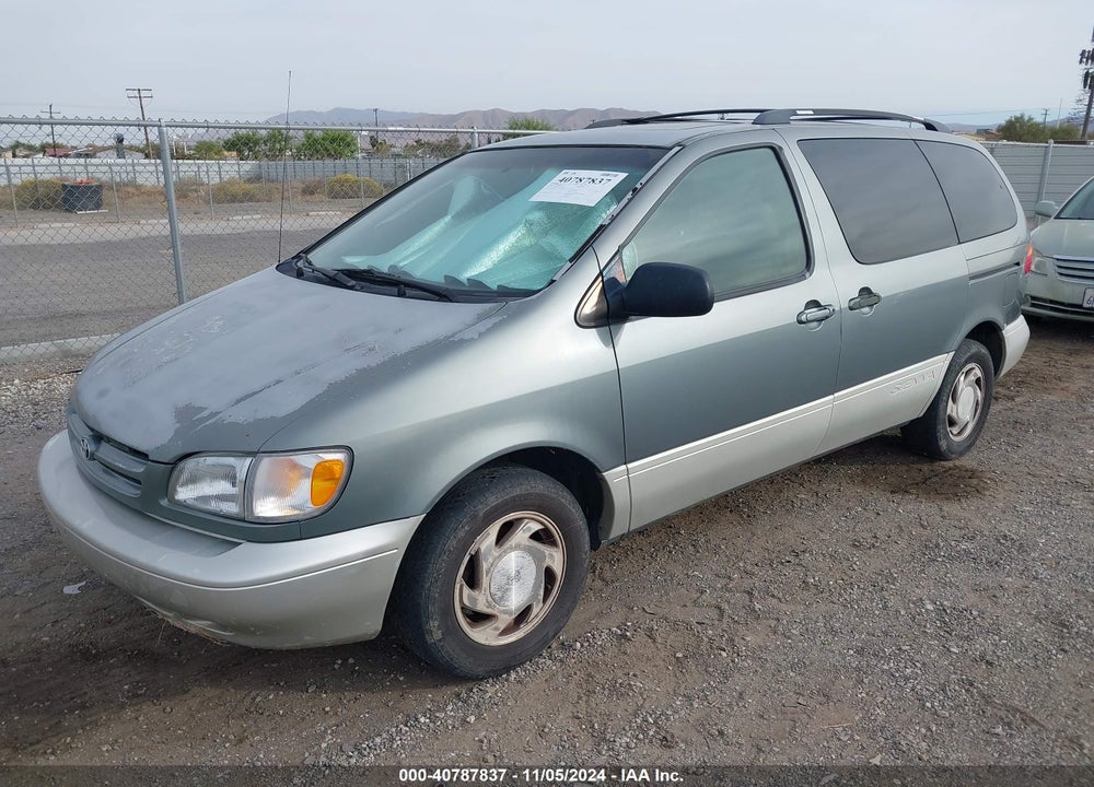 2000 TOYOTA SIENNA XLE VIN: 4T3ZF13C0YU214270
