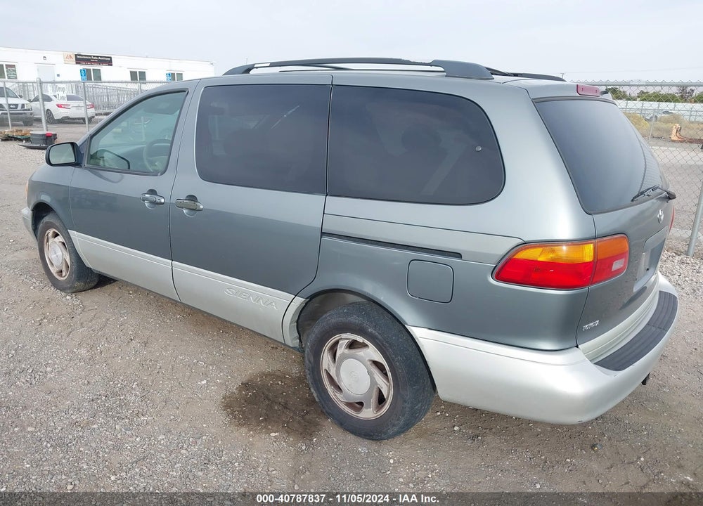 2000 TOYOTA SIENNA XLE VIN: 4T3ZF13C0YU214270
