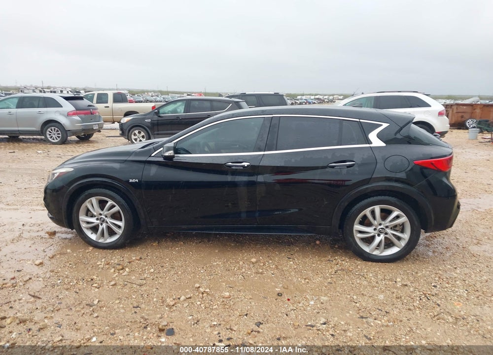 2018 INFINITI QX30 LUXURY VIN: SJKCH5CP1JA047297