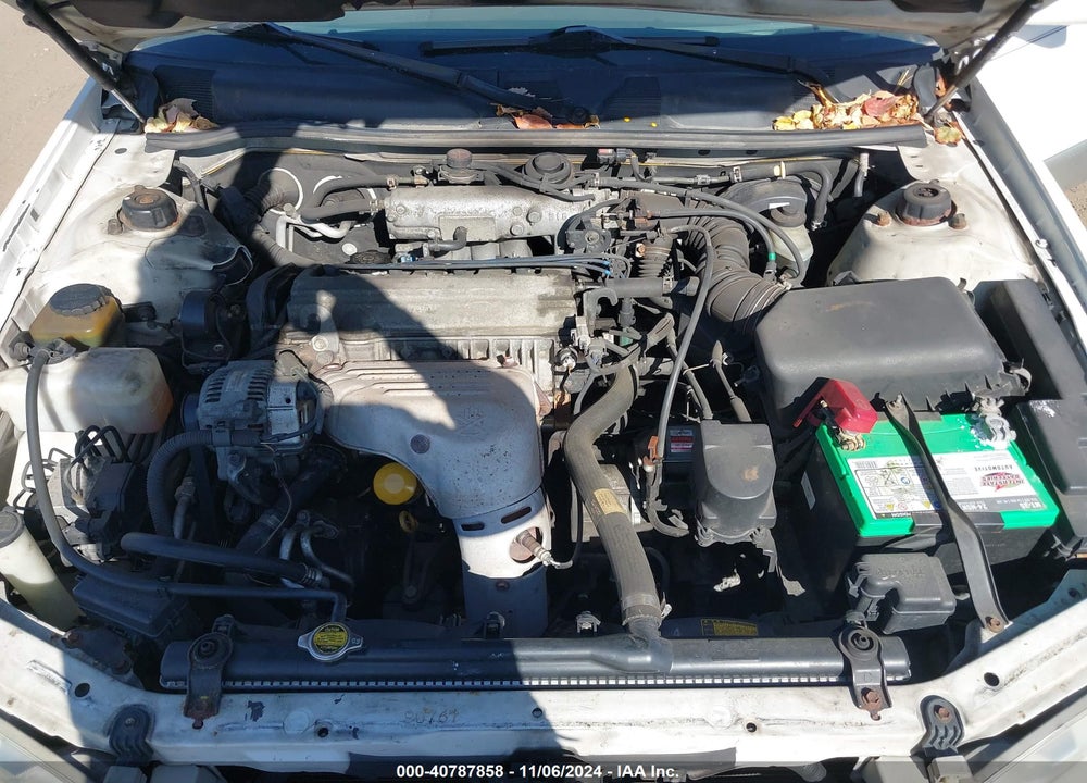 2001 TOYOTA CAMRY LE VIN: JT2BG22K810550667