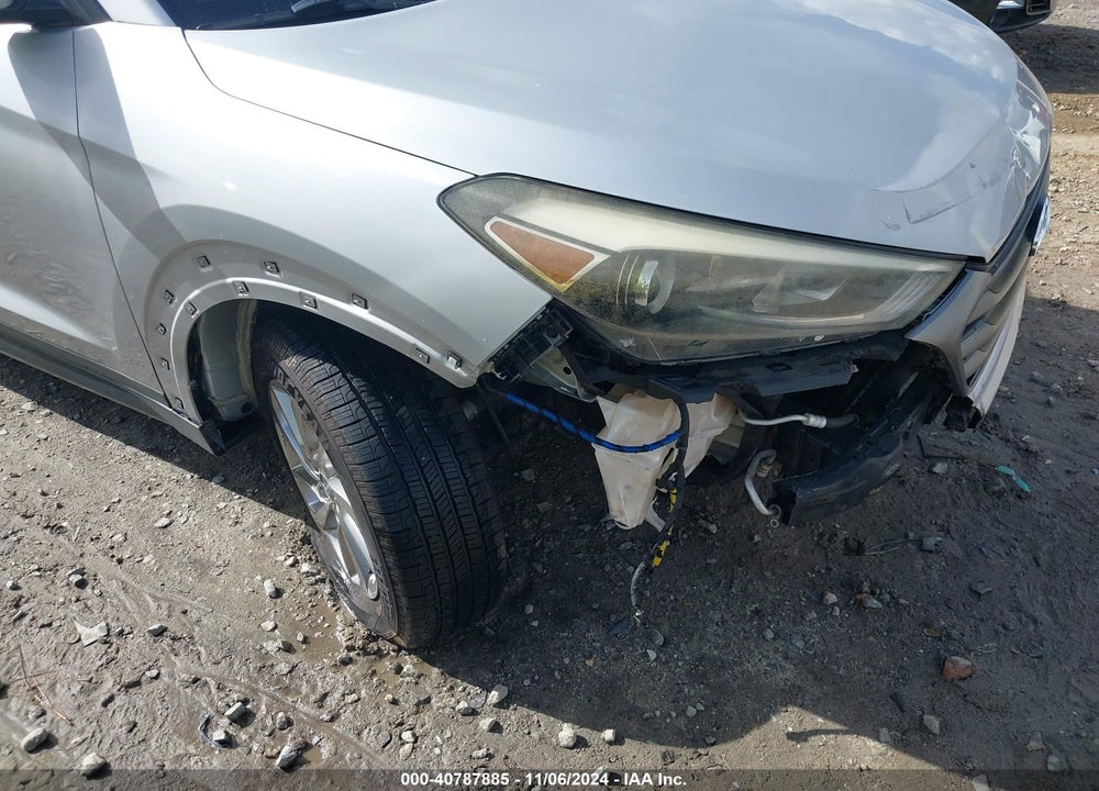 2016 HYUNDAI TUCSON SE VIN: KM8J33A4XGU125312
