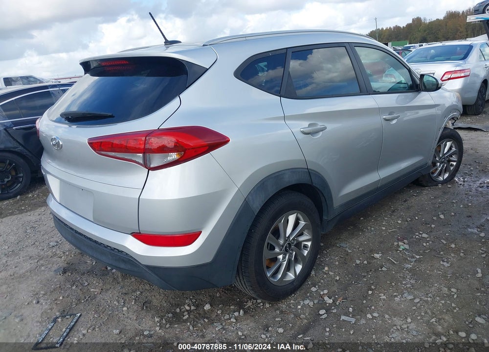 2016 HYUNDAI TUCSON SE VIN: KM8J33A4XGU125312