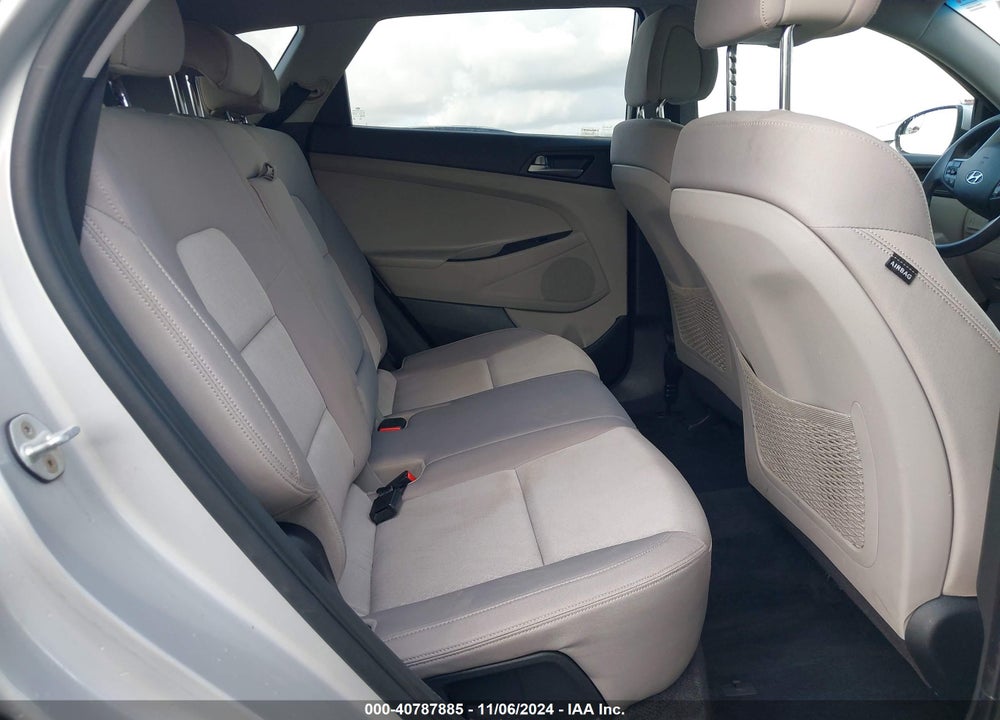 2016 HYUNDAI TUCSON SE VIN: KM8J33A4XGU125312