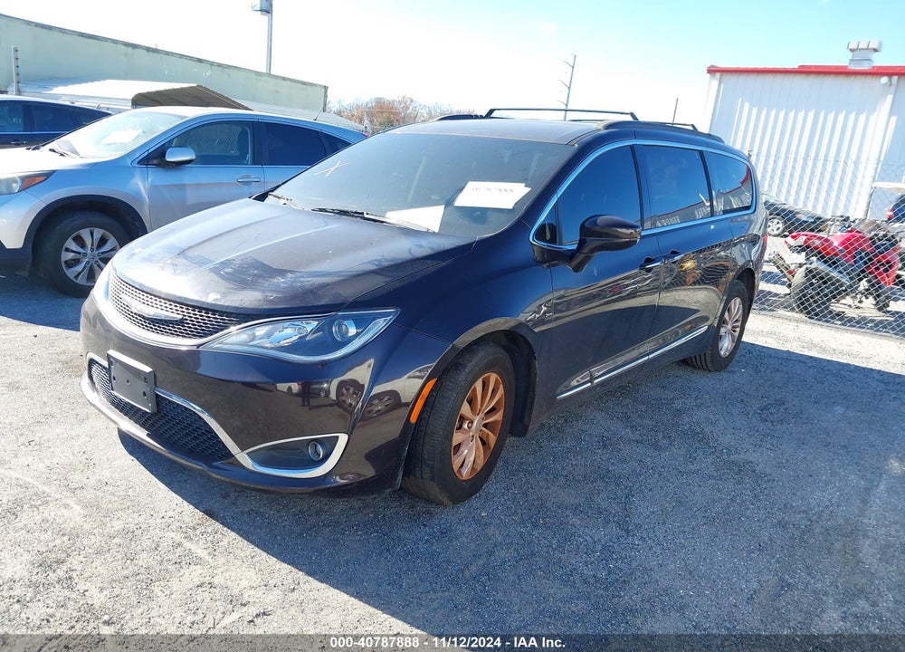 2017 CHRYSLER PACIFICA TOURING L VIN: 2C4RC1BG9HR803714