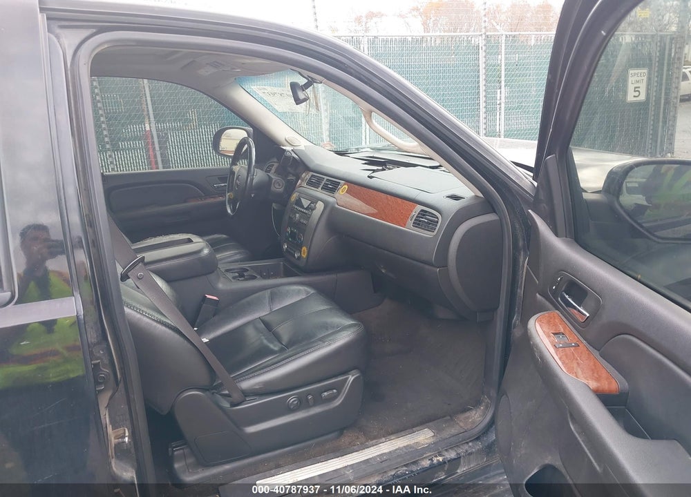 2008 GMC YUKON SLT VIN: 1GKFC13J58R106371