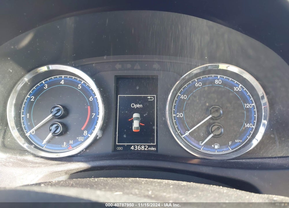 2017 TOYOTA COROLLA SE VIN: 5YFBURHE1HP707630
