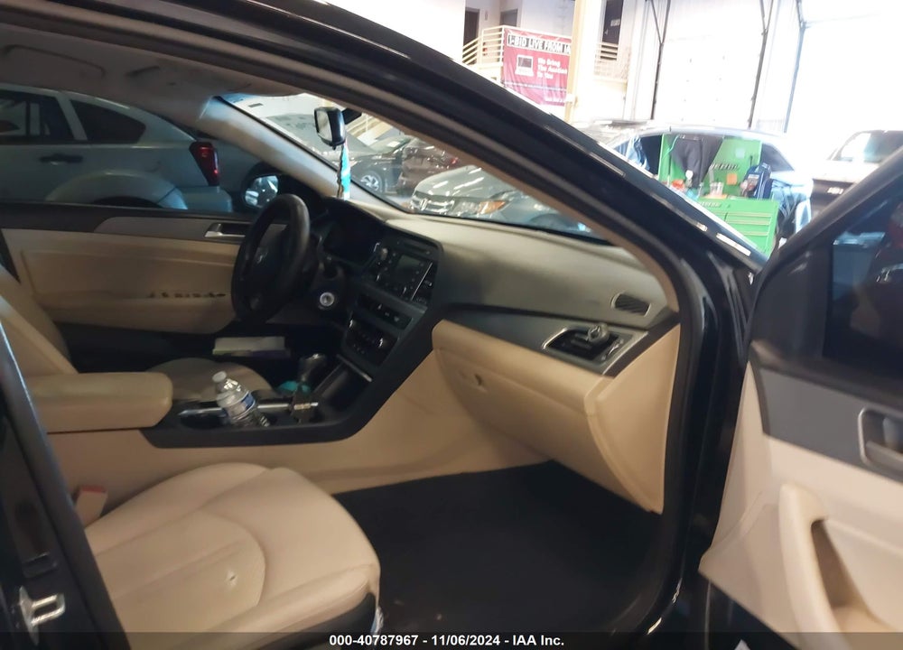 2015 HYUNDAI SONATA SE VIN: 5NPE24AFXFH006197
