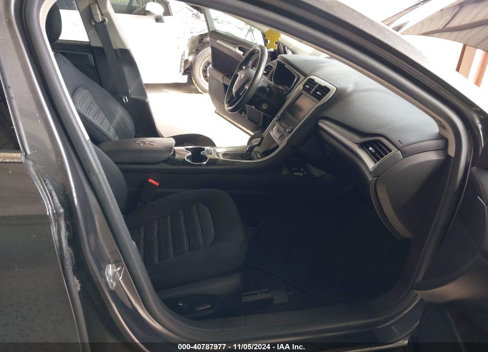 2016 FORD FUSION SE VIN: 3FA6P0H77GR202051