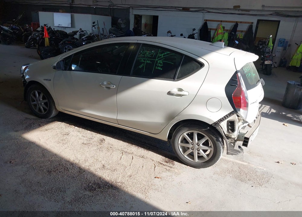 2015 TOYOTA PRIUS C THREE VIN: JTDKDTB39F1108769
