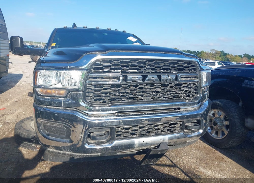 2022 RAM 3500 TRADESMAN  4X4 8' BOX VIN: 3C63RRGL9NG140789