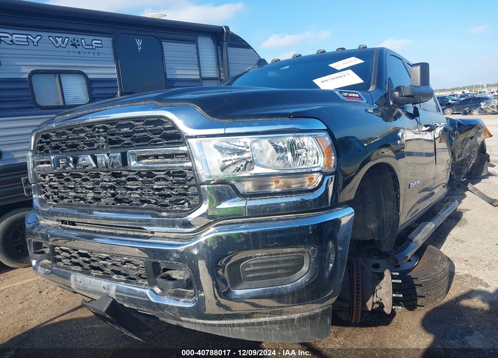 2022 RAM 3500 TRADESMAN  4X4 8' BOX VIN: 3C63RRGL9NG140789