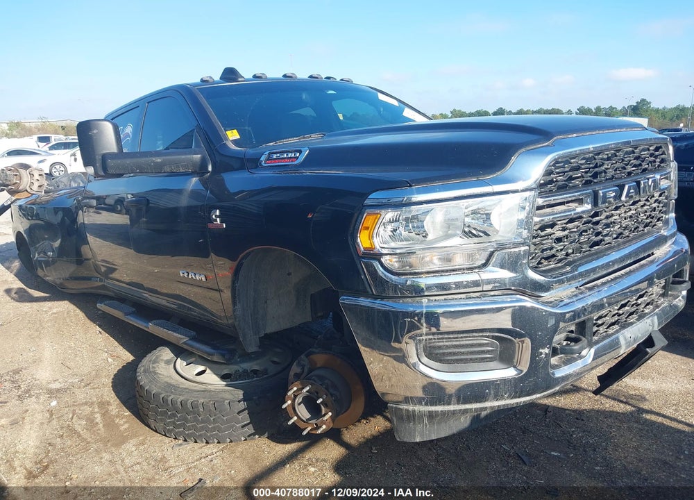 2022 RAM 3500 TRADESMAN  4X4 8' BOX VIN: 3C63RRGL9NG140789