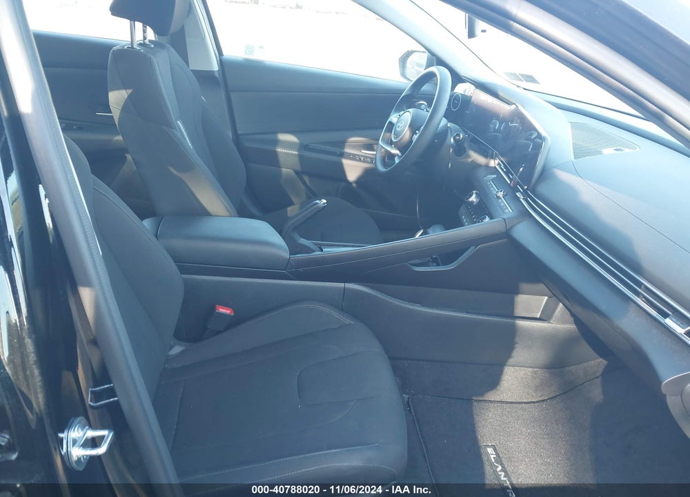 2024 HYUNDAI ELANTRA SEL VIN: KMHLM4DG2RU752803