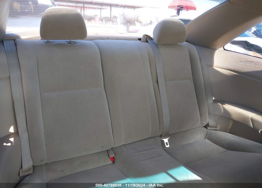 2005 HONDA CIVIC LX VIN: 1HGEM22515L023535