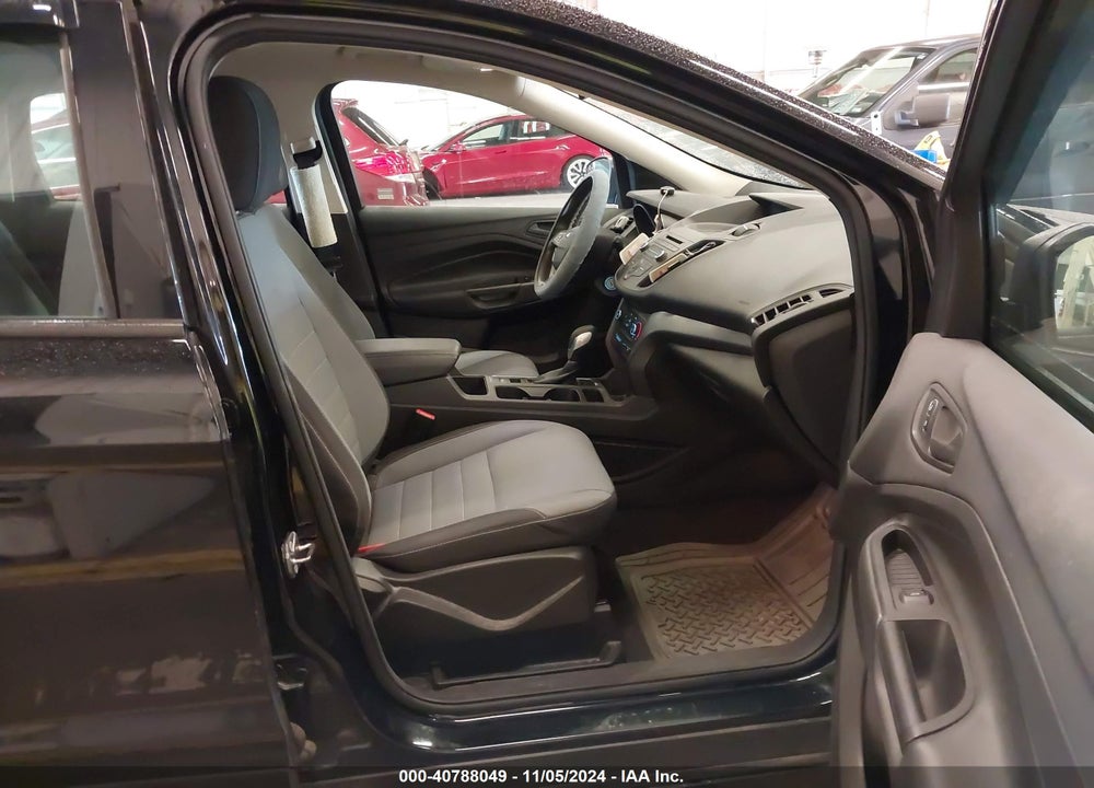 2017 FORD ESCAPE S VIN: 1FMCU0F73HUD29538