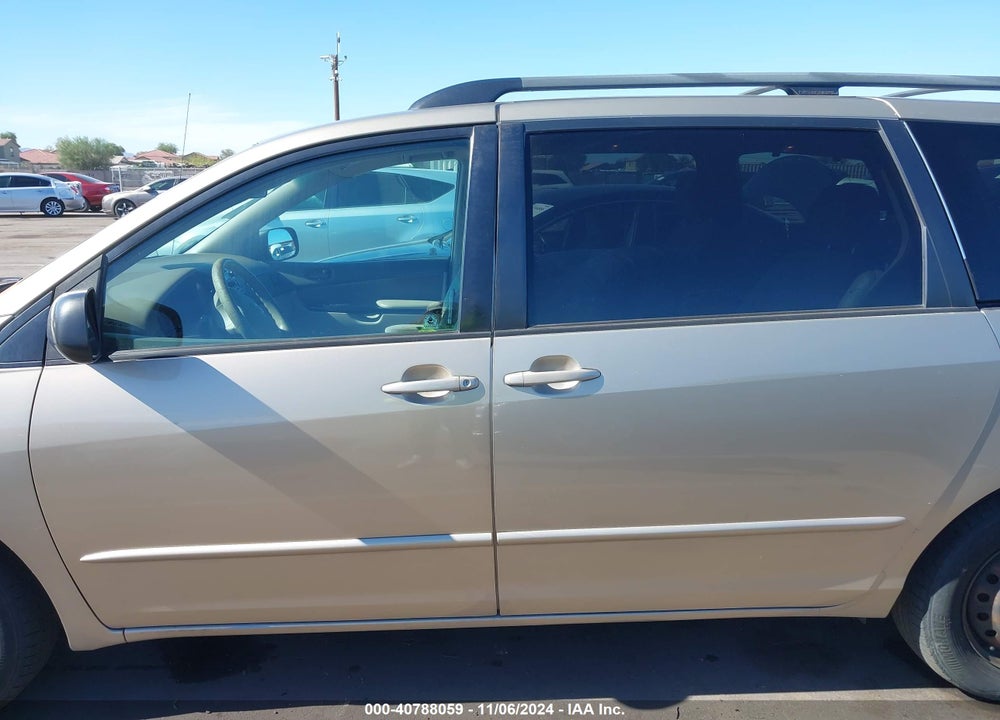 2004 TOYOTA SIENNA LE VIN: 5TDZA23C44S135247