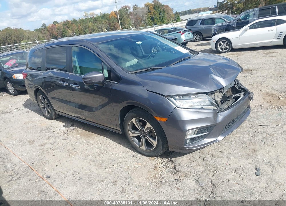 2018 HONDA ODYSSEY TOURING VIN: 5FNRL6H81JB050520