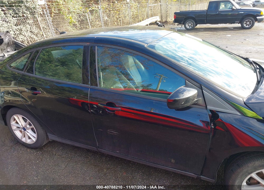 2018 FORD FOCUS SE VIN: 1FADP3F26JL301739