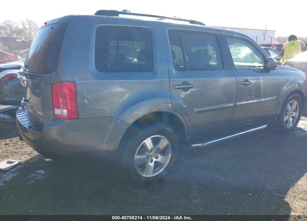 2010 HONDA PILOT EX-L VIN: 5FNYF4H56AB024864