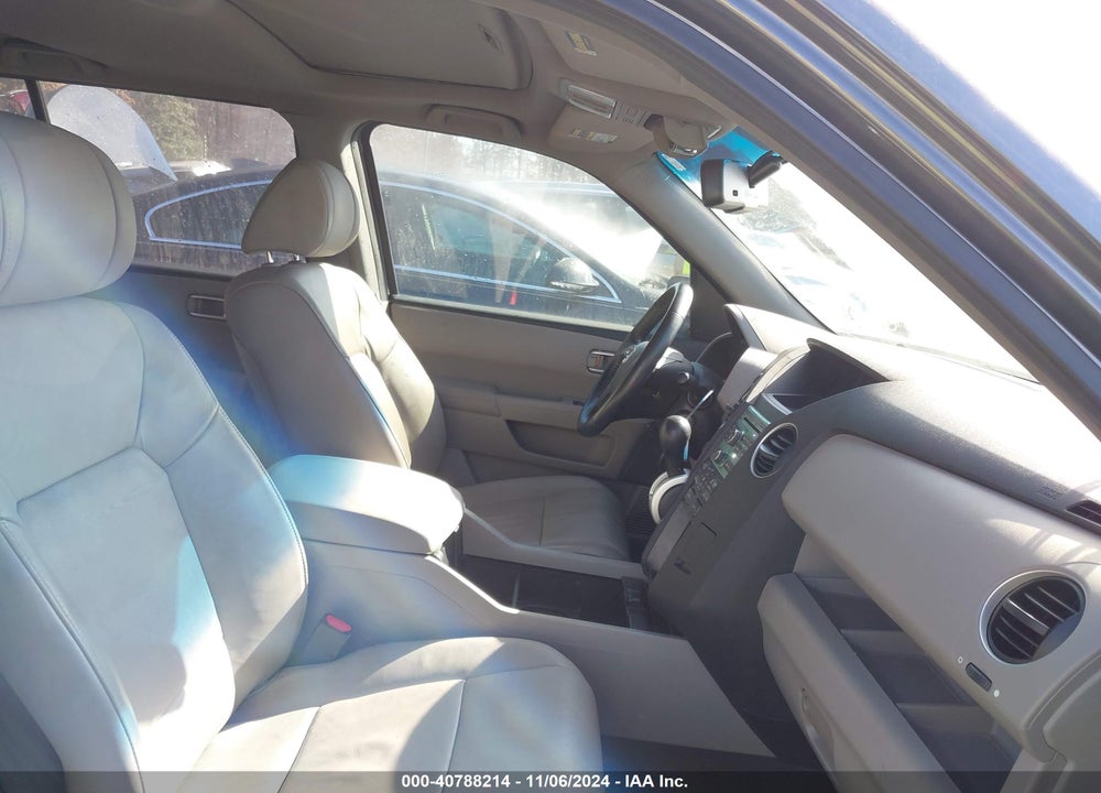 2010 HONDA PILOT EX-L VIN: 5FNYF4H56AB024864