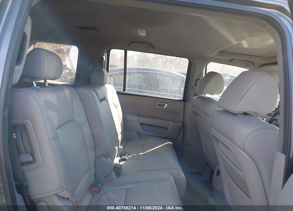 2010 HONDA PILOT EX-L VIN: 5FNYF4H56AB024864