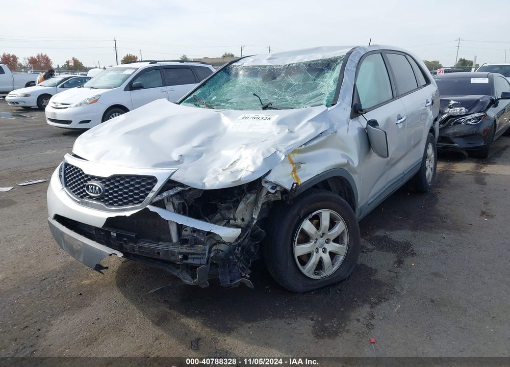 2013 KIA SORENTO LX VIN: 5XYKT3A12DG397199