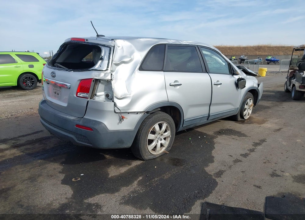 2013 KIA SORENTO LX VIN: 5XYKT3A12DG397199