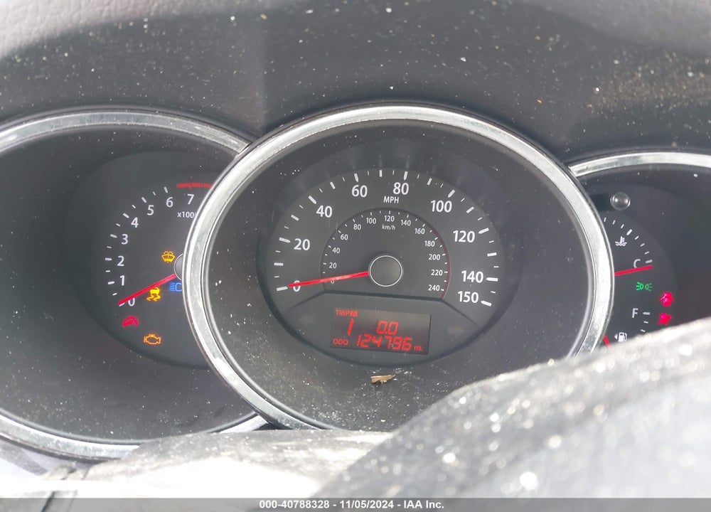2013 KIA SORENTO LX VIN: 5XYKT3A12DG397199