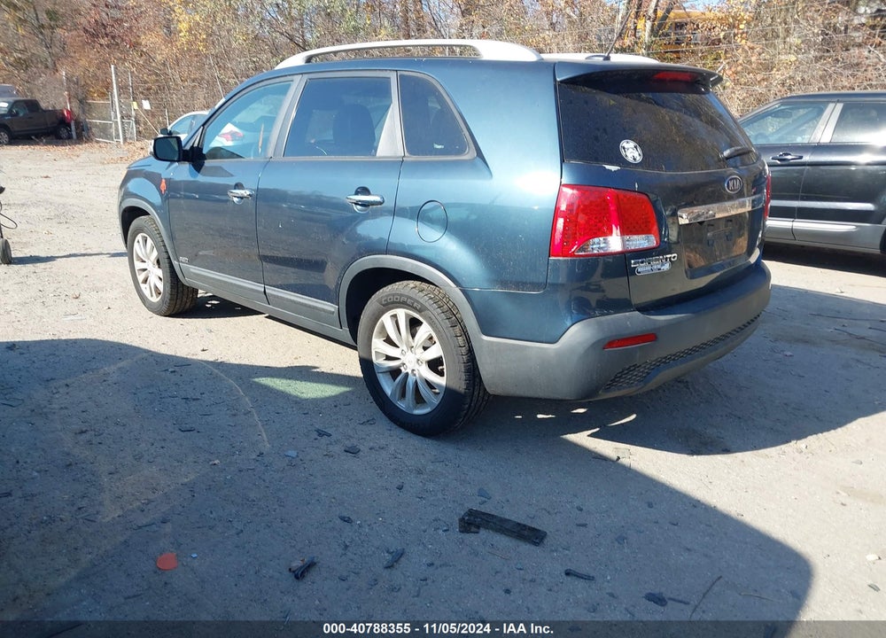 2011 KIA SORENTO EX V6 VIN: 5XYKUDA27BG014012