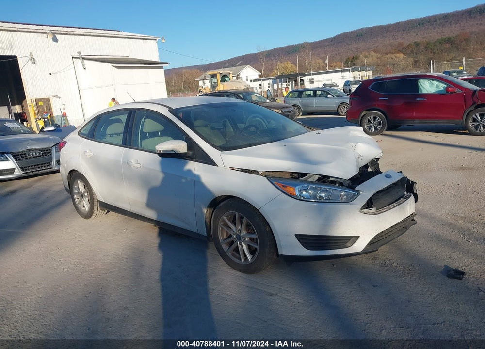 2015 FORD FOCUS SE VIN: 1FADP3F29FL325508