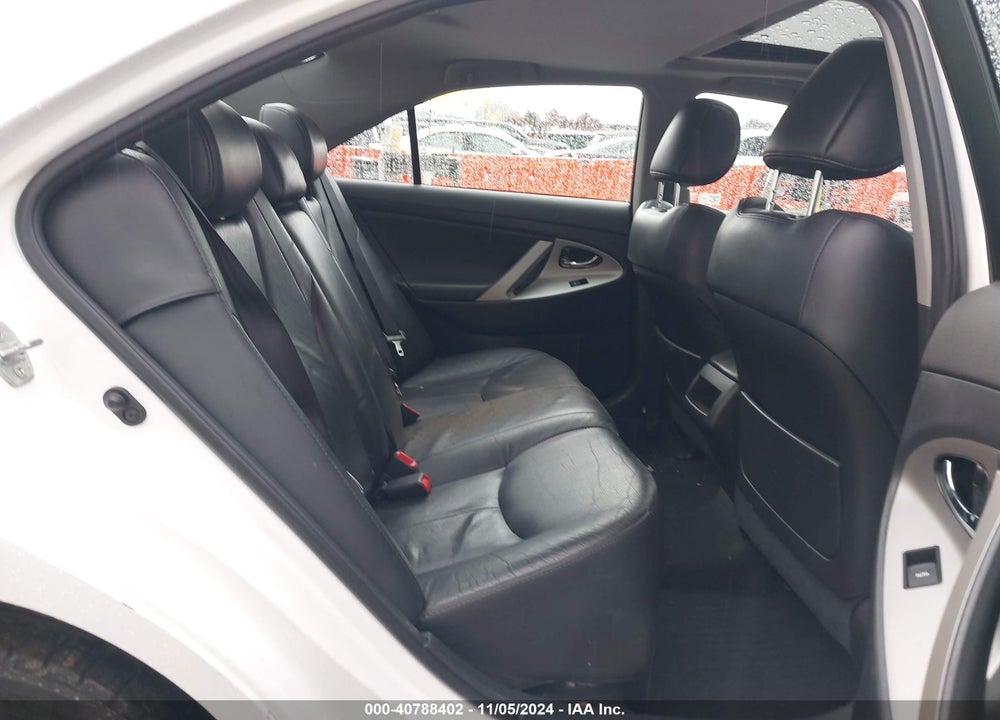 2011 TOYOTA CAMRY SE VIN: 4T1BF3EK2BU624344
