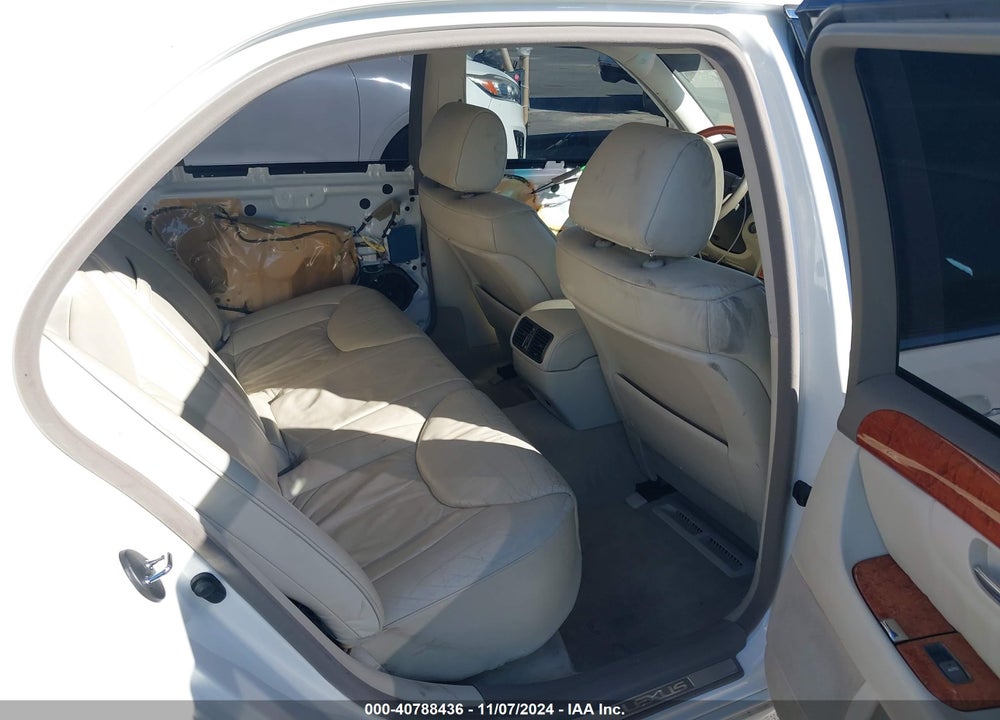2002 LEXUS LS 430 VIN: JTHBN30F920092100