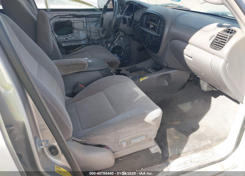 2004 TOYOTA SEQUOIA SR5 V8 VIN: 5TDZT34A14S231852