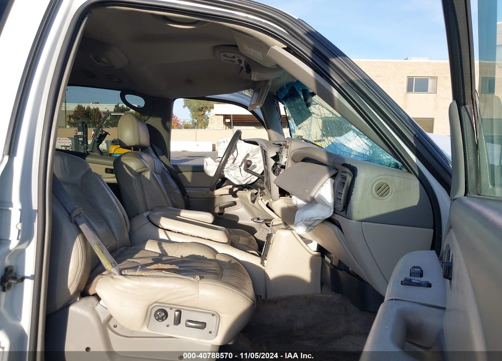 2001 CHEVROLET TAHOE LT VIN: 1GNEK13TX1J244592