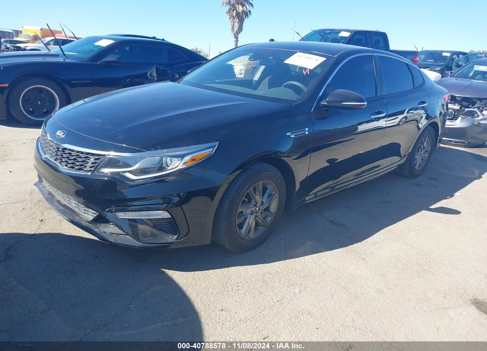 2019 KIA OPTIMA LX VIN: 5XXGT4L34KG352132