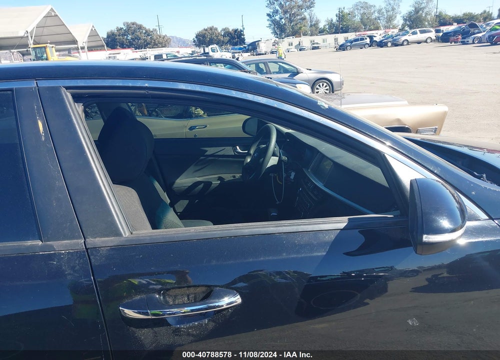 2019 KIA OPTIMA LX VIN: 5XXGT4L34KG352132
