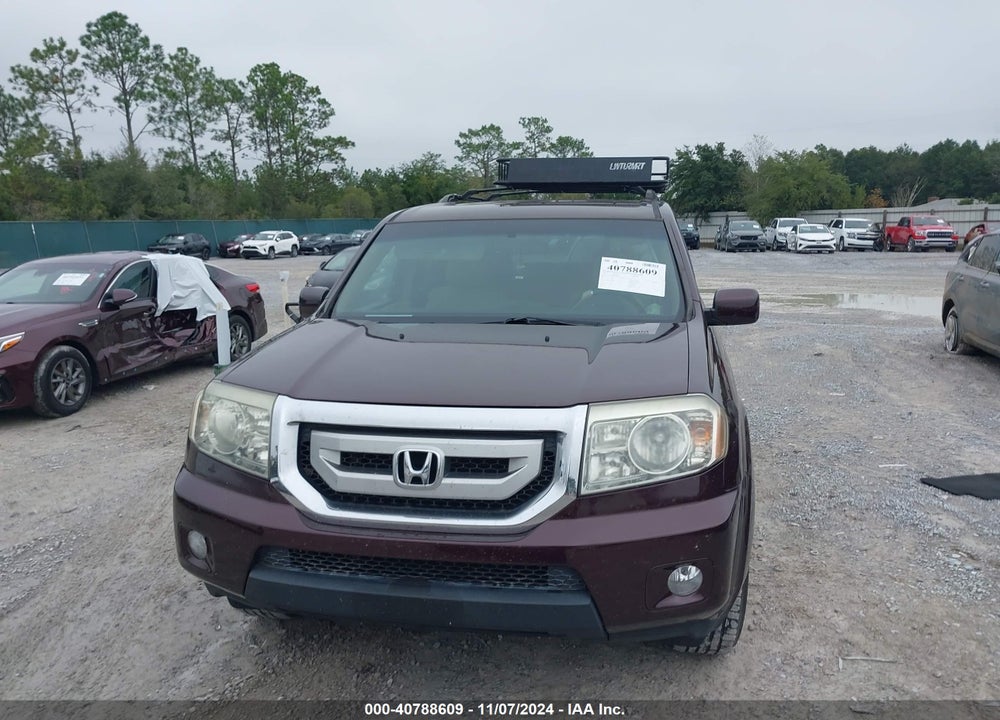 2011 HONDA PILOT LX VIN: 5FNYF3H28BB042848