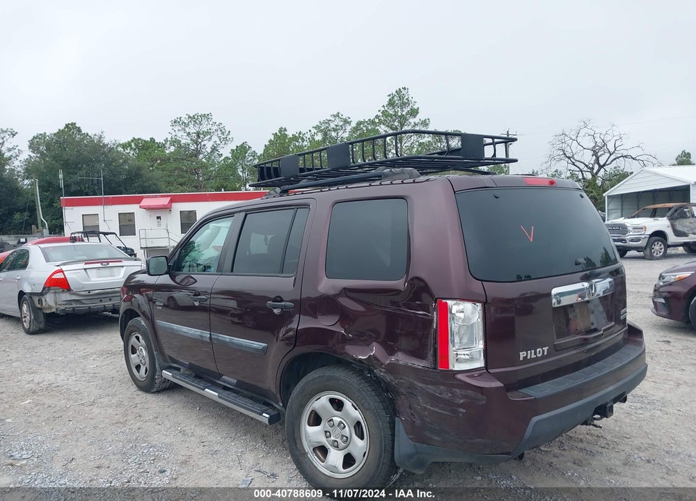 2011 HONDA PILOT LX VIN: 5FNYF3H28BB042848