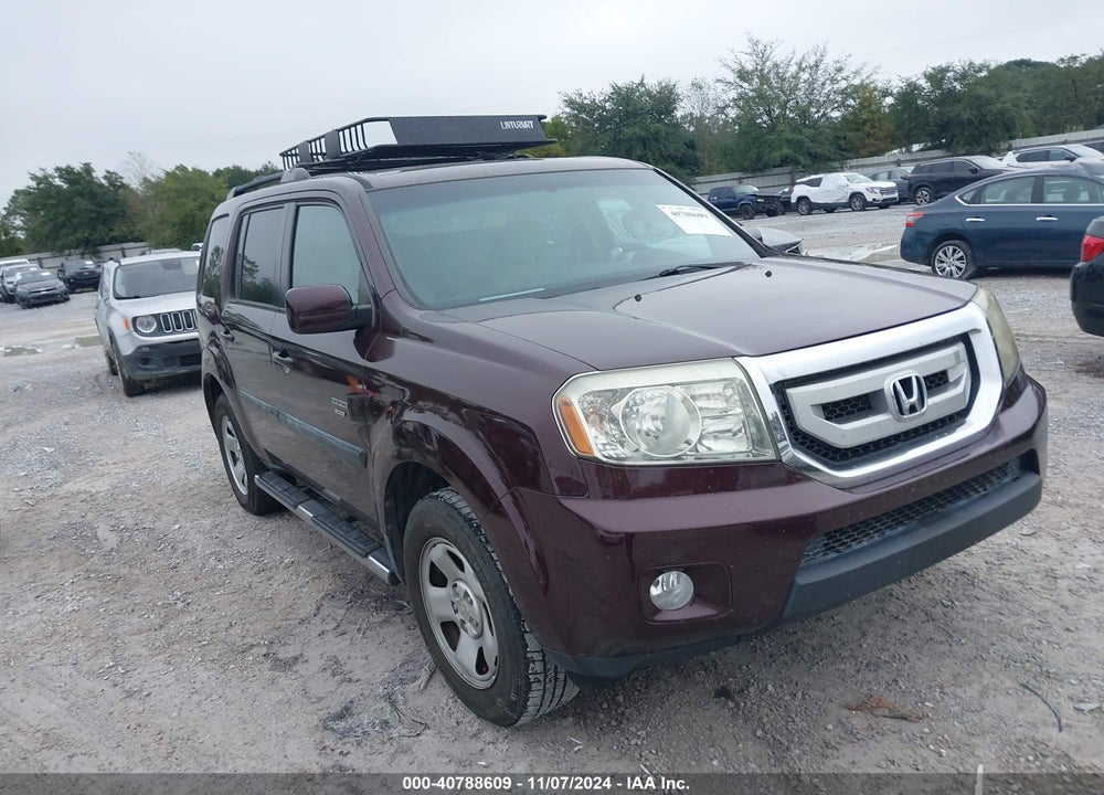 2011 HONDA PILOT LX VIN: 5FNYF3H28BB042848