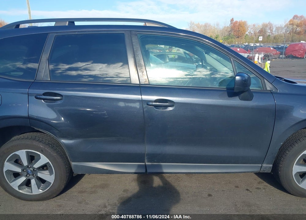 2017 SUBARU FORESTER 2.5I PREMIUM VIN: JF2SJAEC2HH518981