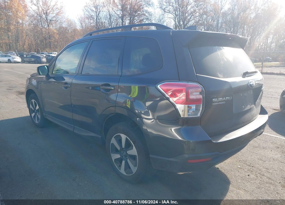 2017 SUBARU FORESTER 2.5I PREMIUM VIN: JF2SJAEC2HH518981