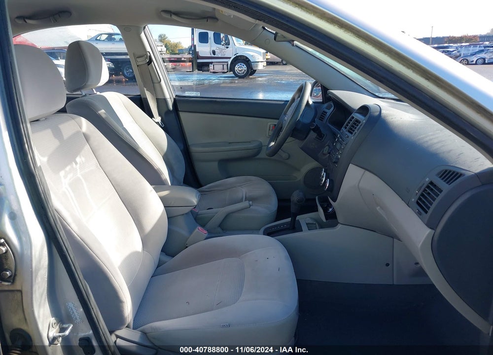 2009 KIA SPECTRA LX VIN: KNAFE222395649097